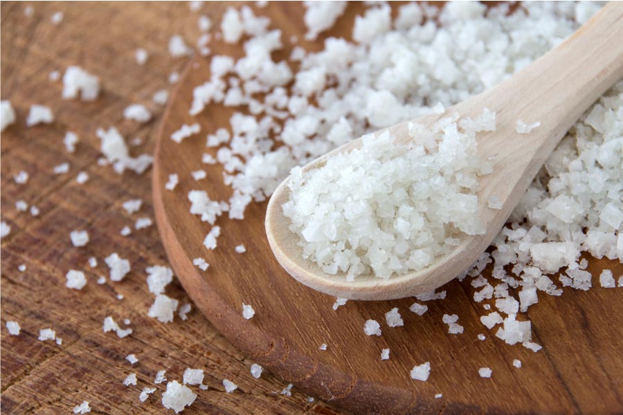 exfoliating_scrub_salzkristalle.jpg__PID:c9832932-84fe-4c45-9736-dbdc0ae40792